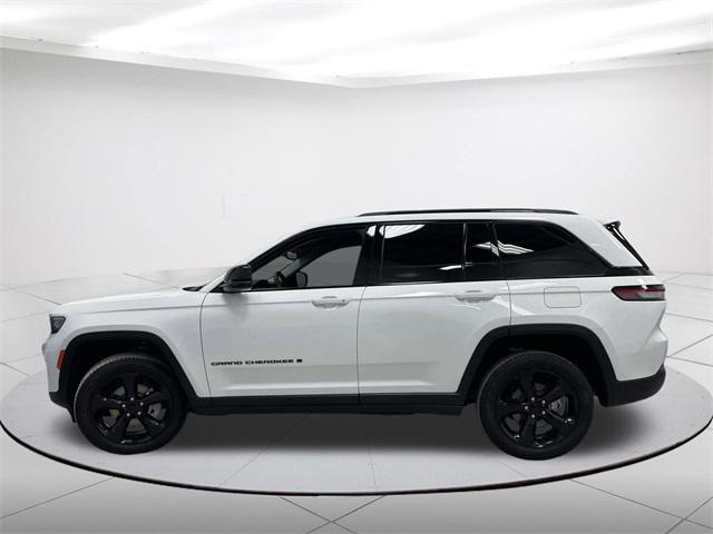 used 2023 Jeep Grand Cherokee car, priced at $33,999