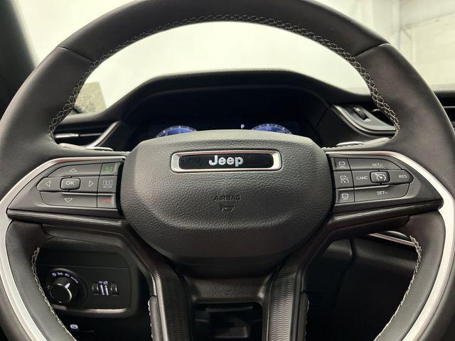 used 2023 Jeep Grand Cherokee car, priced at $30,989