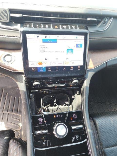 used 2022 Jeep Grand Cherokee car, priced at $34,990