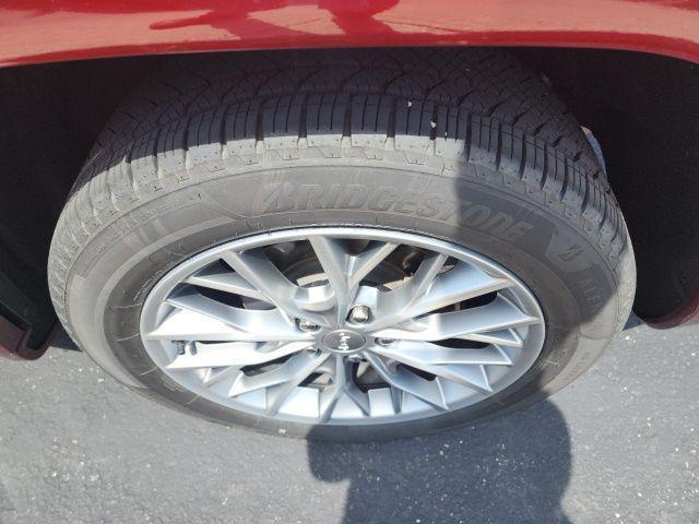 used 2022 Jeep Grand Cherokee car, priced at $34,990