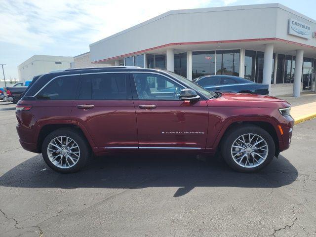 used 2022 Jeep Grand Cherokee car, priced at $34,990