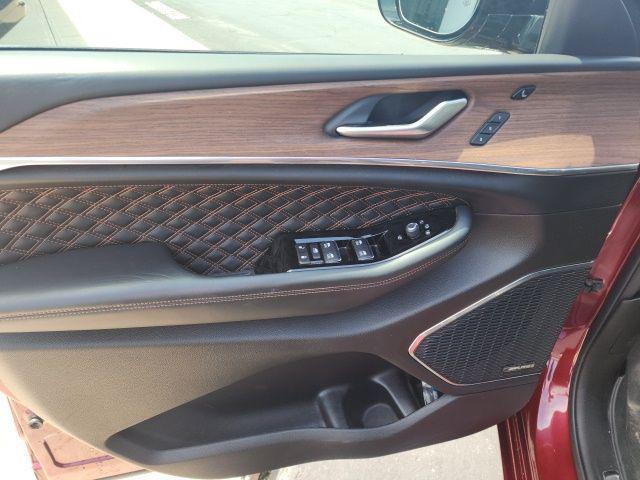 used 2022 Jeep Grand Cherokee car, priced at $34,990