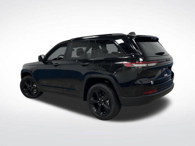 used 2023 Jeep Grand Cherokee car, priced at $28,749