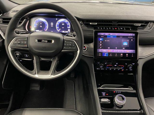 new 2025 Jeep Grand Cherokee car, priced at $45,975