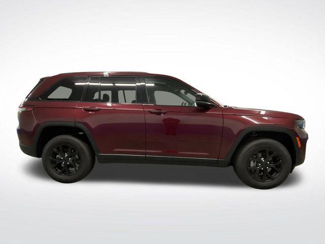 new 2025 Jeep Grand Cherokee car, priced at $39,081