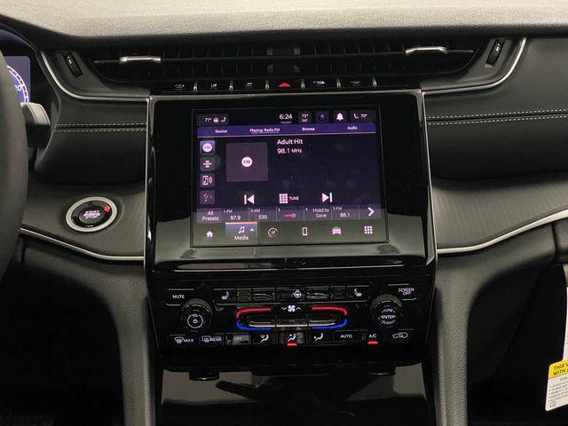 new 2025 Jeep Grand Cherokee car, priced at $39,081
