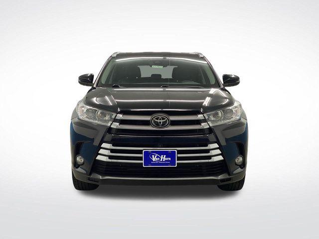 used 2018 Toyota Highlander car, priced at $26,499