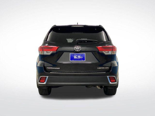 used 2018 Toyota Highlander car, priced at $26,499
