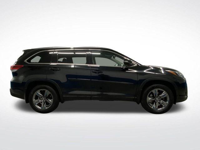 used 2018 Toyota Highlander car, priced at $26,499