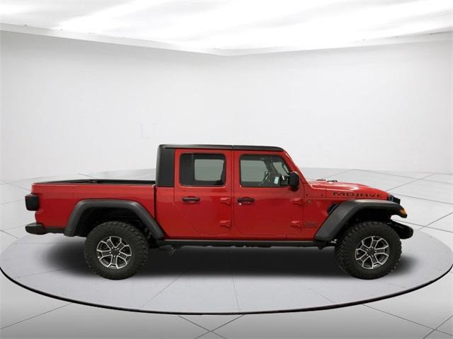 new 2024 Jeep Gladiator car, priced at $59,627
