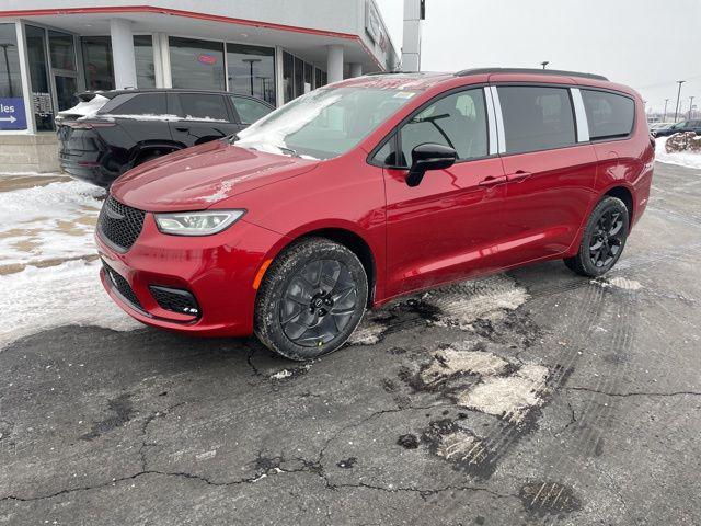 new 2026 Chrysler Pacifica car, priced at $50,333