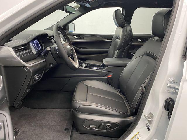 new 2025 Jeep Grand Cherokee car, priced at $50,973