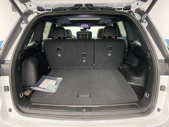 new 2025 Jeep Grand Cherokee car, priced at $49,928