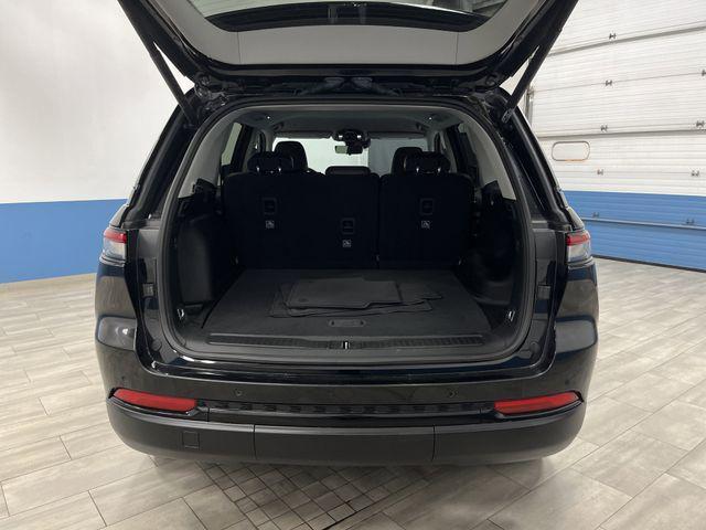 used 2023 Jeep Grand Cherokee car, priced at $30,999