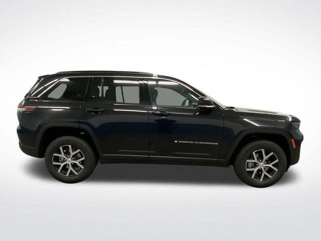 new 2025 Jeep Grand Cherokee car, priced at $44,770