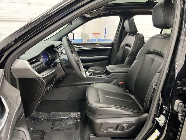used 2024 Jeep Grand Cherokee car, priced at $41,249