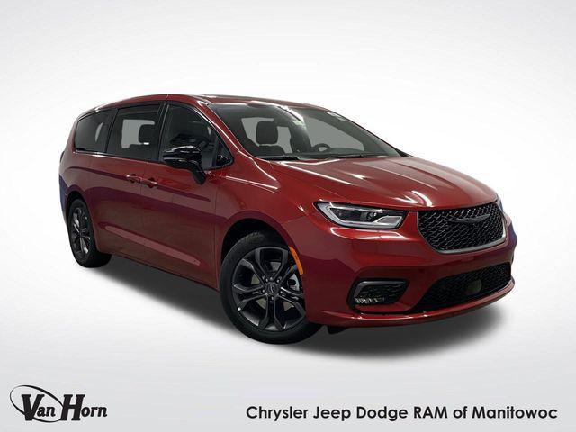 new 2026 Chrysler Pacifica car, priced at $45,224