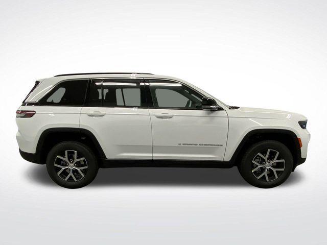 new 2025 Jeep Grand Cherokee car, priced at $42,887