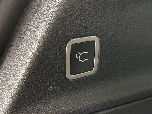 new 2026 Chrysler Pacifica car, priced at $50,902