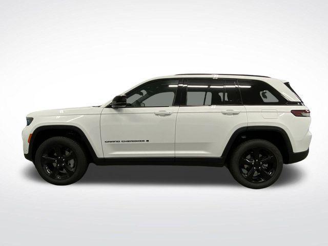 new 2025 Jeep Grand Cherokee car, priced at $51,473
