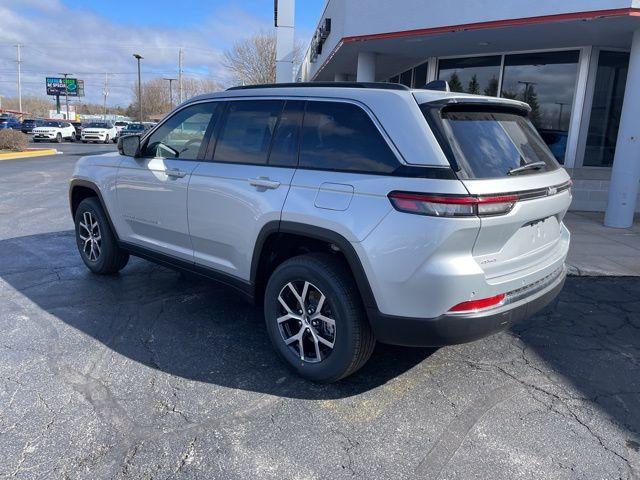 new 2025 Jeep Grand Cherokee car, priced at $45,975