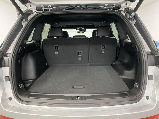 new 2025 Jeep Grand Cherokee car, priced at $38,827