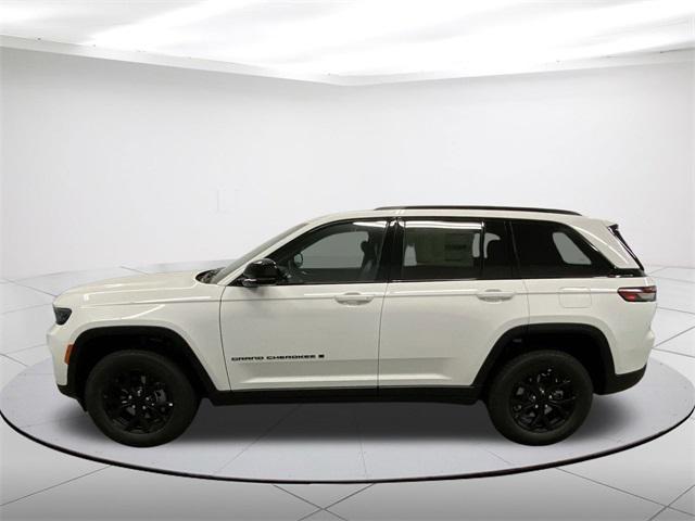 new 2025 Jeep Grand Cherokee car, priced at $42,954