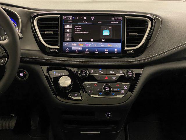 new 2026 Chrysler Pacifica car, priced at $46,423