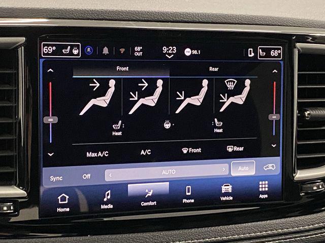 new 2026 Chrysler Pacifica car, priced at $46,423