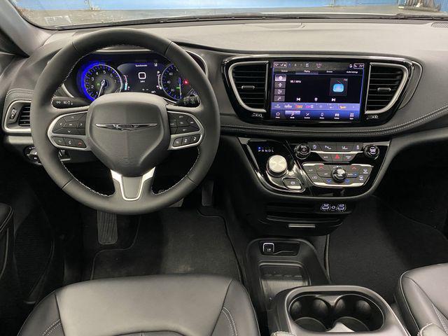 new 2025 Chrysler Pacifica car, priced at $43,253