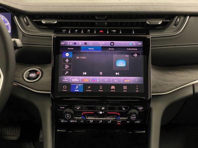 new 2025 Jeep Grand Cherokee car, priced at $42,908
