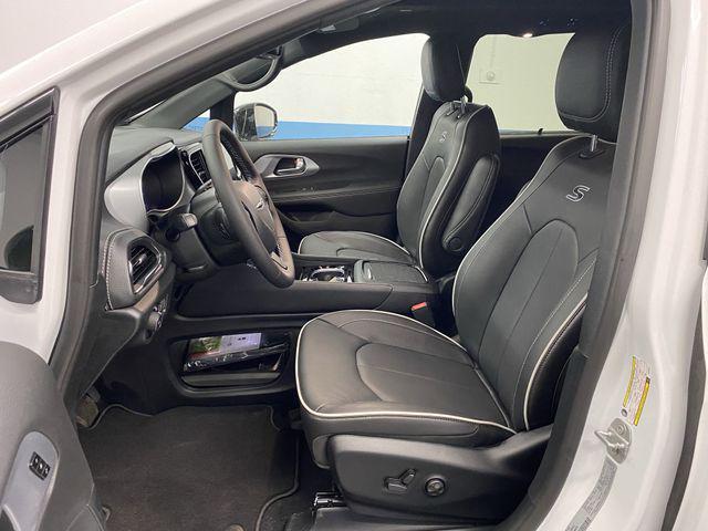 new 2026 Chrysler Pacifica car, priced at $50,902