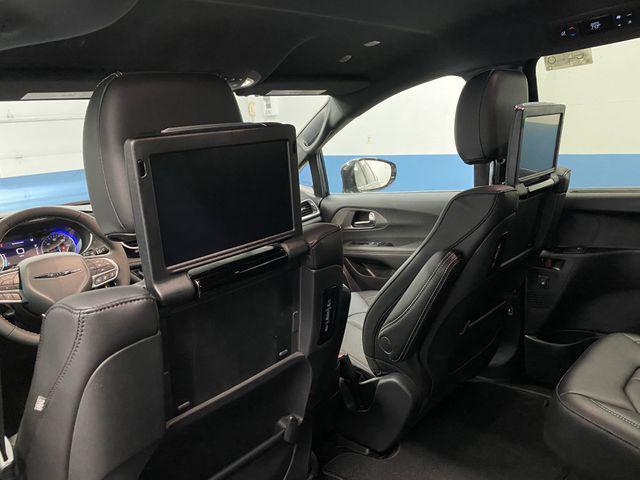 new 2025 Chrysler Pacifica car, priced at $48,771