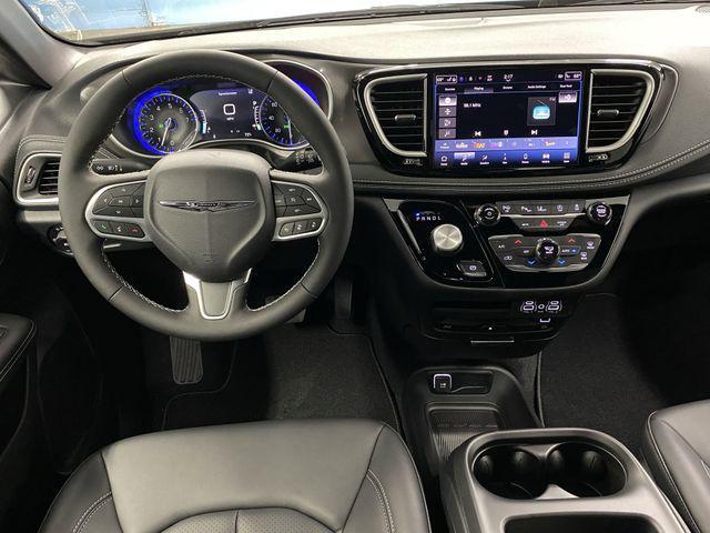 new 2025 Chrysler Pacifica car, priced at $48,771