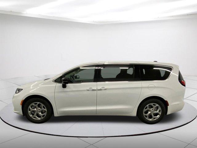 new 2024 Chrysler Pacifica car, priced at $47,690