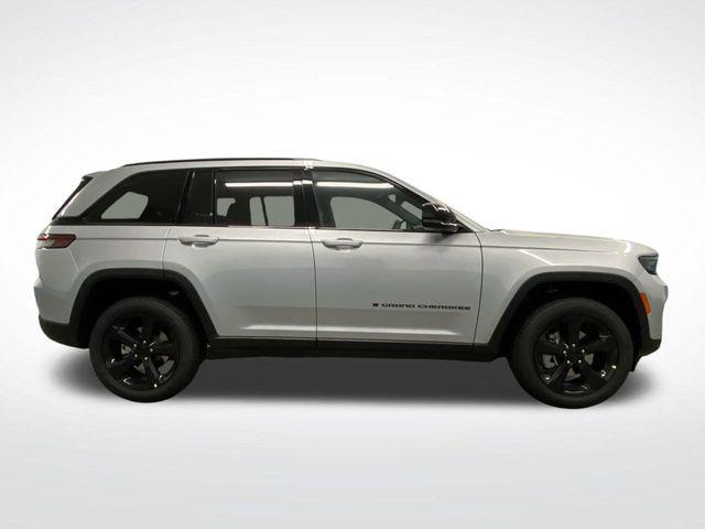new 2025 Jeep Grand Cherokee car, priced at $50,446