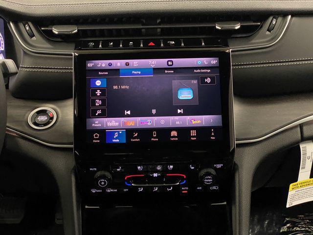 new 2025 Jeep Grand Cherokee car, priced at $50,446