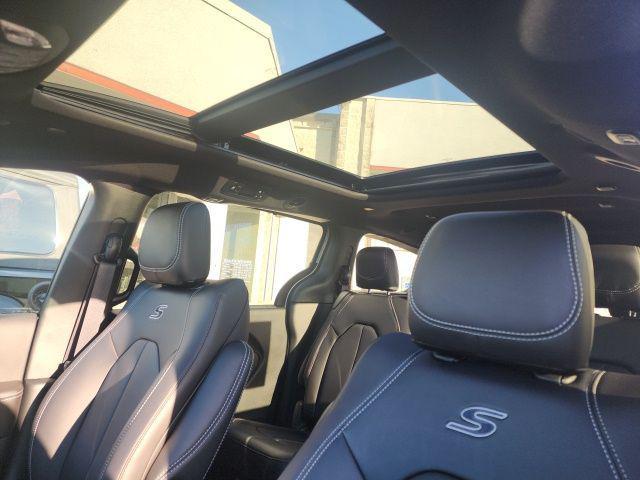 new 2026 Chrysler Pacifica car, priced at $44,587