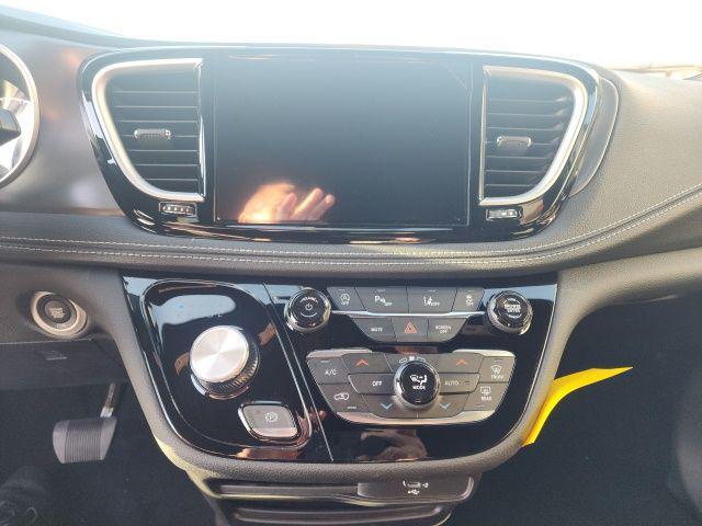 new 2026 Chrysler Pacifica car, priced at $44,587