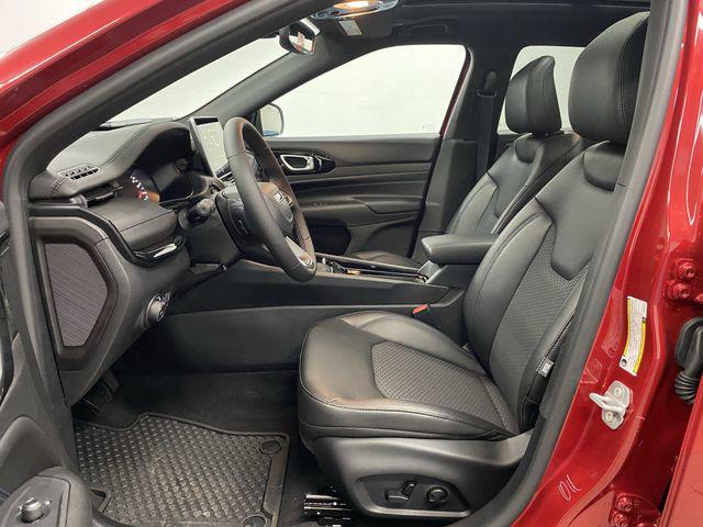 new 2025 Jeep Compass car, priced at $33,983