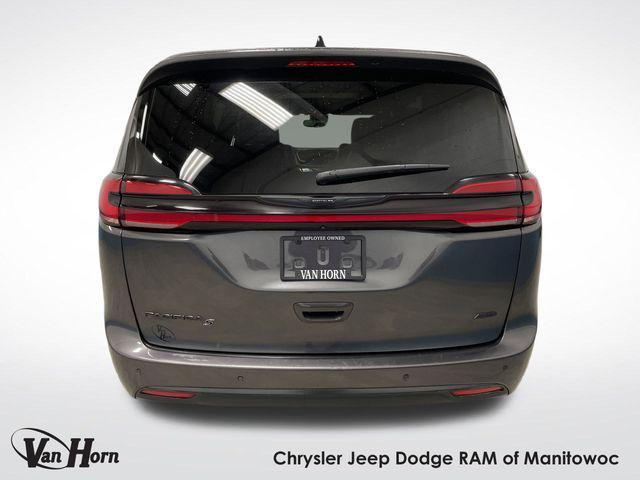 used 2023 Chrysler Pacifica car, priced at $33,948
