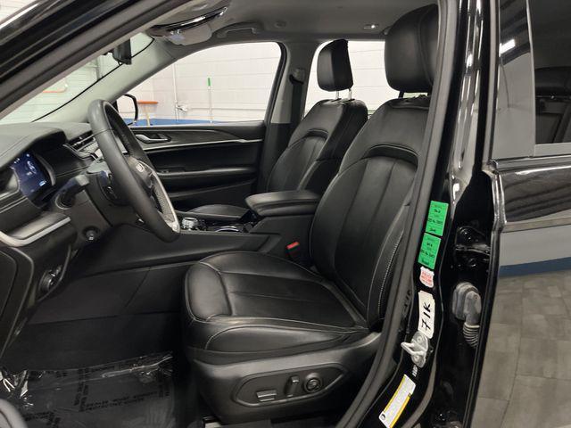 used 2023 Jeep Grand Cherokee car, priced at $30,499