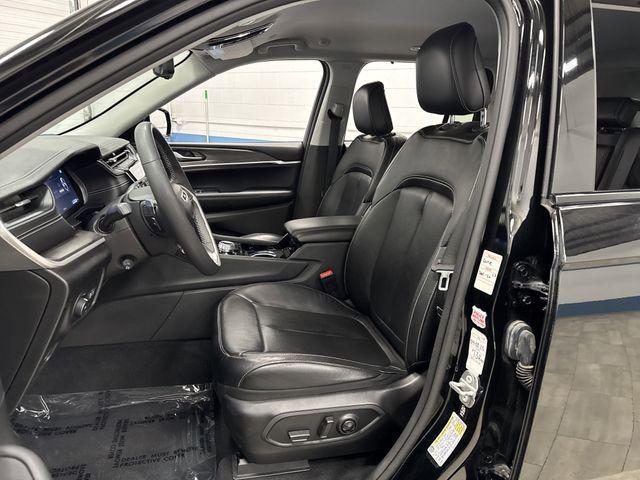 used 2023 Jeep Grand Cherokee car, priced at $29,999