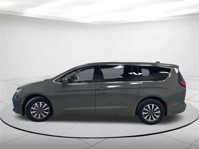 used 2022 Chrysler Pacifica Hybrid car, priced at $26,749