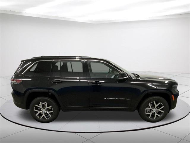 new 2024 Jeep Grand Cherokee car, priced at $50,126