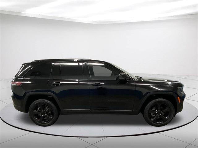 used 2022 Jeep Grand Cherokee car, priced at $29,509