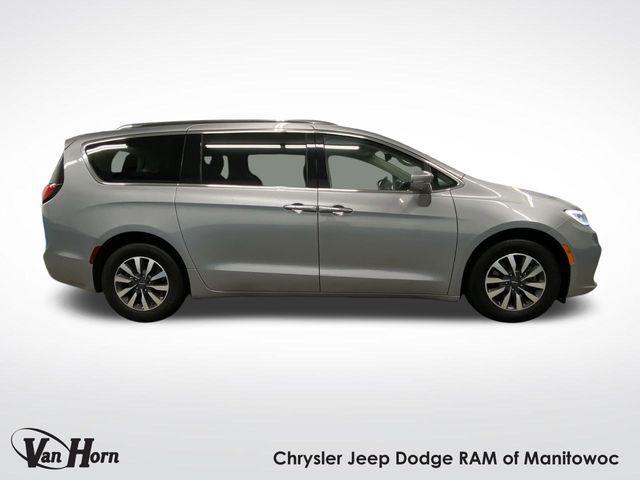 used 2021 Chrysler Pacifica Hybrid car, priced at $25,499