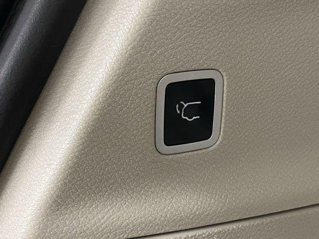used 2021 Chrysler Pacifica Hybrid car, priced at $25,499