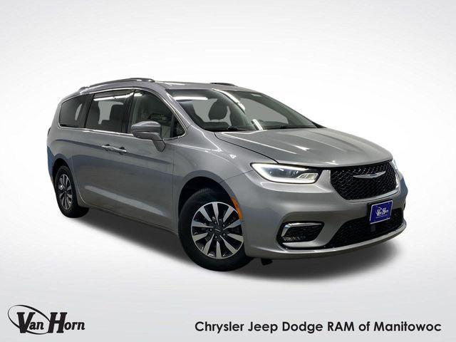 used 2021 Chrysler Pacifica Hybrid car, priced at $23,999