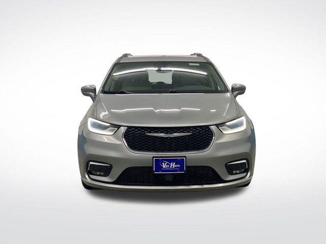 used 2021 Chrysler Pacifica Hybrid car, priced at $23,999
